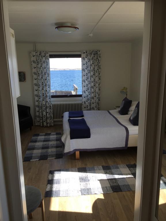Hotell Fisketangen Kungshamn Quarto foto