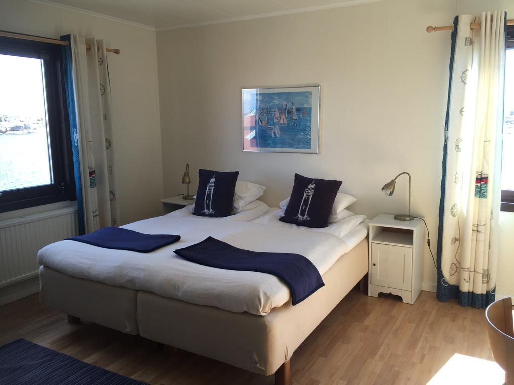 Hotell Fisketangen Kungshamn Quarto foto